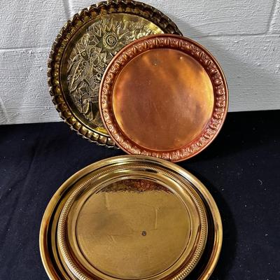 Assorted trays (4)