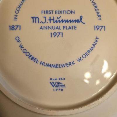 Hummel Heavenly Angel 1971 First Edition Annual Plate