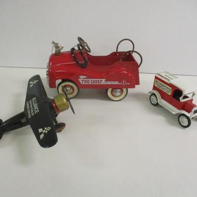 Transportation Collectibles Ron's Automotive Service Hendersonville NC Bank The Chief Fire Department Truck Vega L E Alliance...