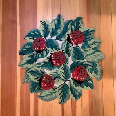 K707 Lady Bug Wool Hooked Rug