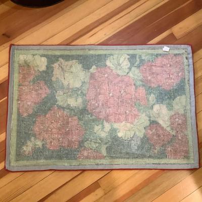 K708 Geranium Flower Wool Hooked Rug