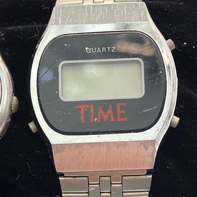 2 men’s watches