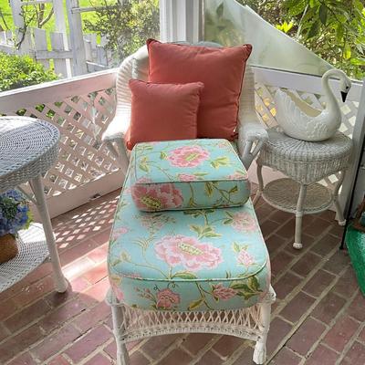 P616 Wicker Resin Chaise Lounge With Extra Cushions