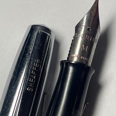 Sheaffer red fountain pen