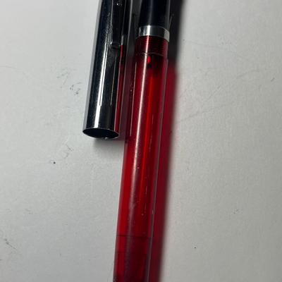 Sheaffer red fountain pen
