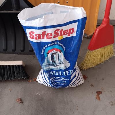 SNOW SHOVELS, SHOVEL, PUSH BROOM AND HOUSE BROOM