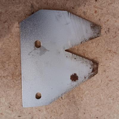 WHITACHROME H & S END SECTIONS "KEEPS MOWERS FROM PLUGGING"