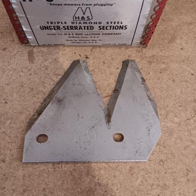 WHITACHROME H & S END SECTIONS "KEEPS MOWERS FROM PLUGGING"