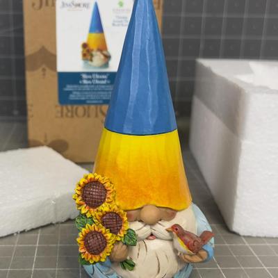 Jim SHORE: Gnomes Around the World. NEW in the Box.