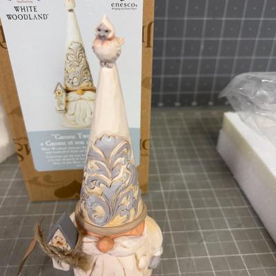 Jim SHORE: Gnome Tweet Gnome, White Woodland,  NEW in the Box.