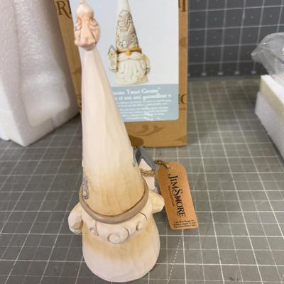 Jim SHORE: Gnome Tweet Gnome, White Woodland,  NEW in the Box.