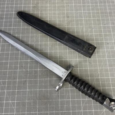 AM 57 Swiss Bayonet, with Sheath 