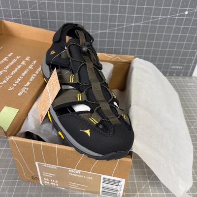 Pacific Mountain, Ascott NEW Sandle Men's -11-1/2