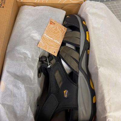 Pacific Mountain, Ascott NEW Sandle Men's -11-1/2