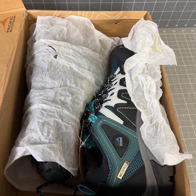 Pacific Mountain, Dutton Lo  NEW Sandle Men's -9-1/2