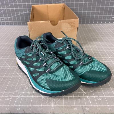 Merrell Women's Marine Bleu Hiking Shoe, NEW 