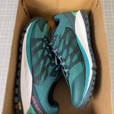 Merrell Women's Marine Bleu Hiking Shoe, NEW 
