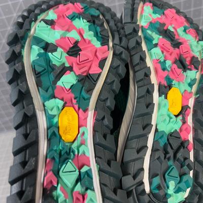 Merrell Women's Marine Bleu Hiking Shoe, NEW 
