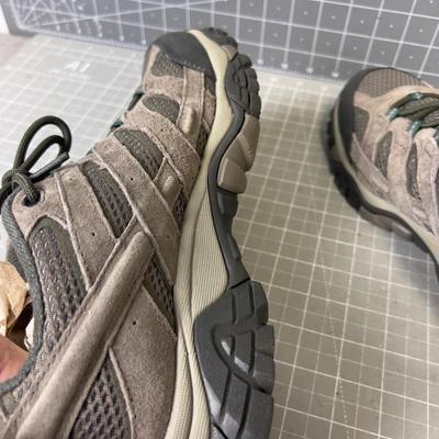 Merrell Men's Trail Hiking Shoe, NEW Size 9.5