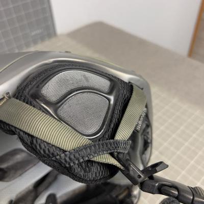 (2) Giro Helmets ski or snowboard? 