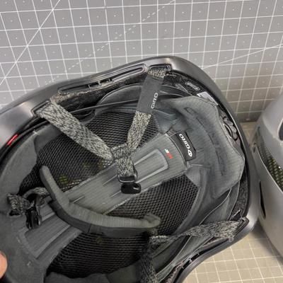 (2) Giro Helmets ski or snowboard? 