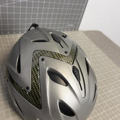 (2) Giro Helmets ski or snowboard? 