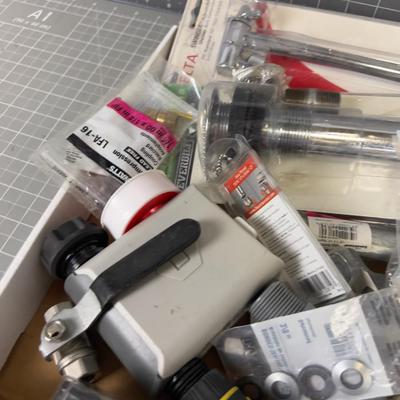 Mixed Lot of Plumbing Parts