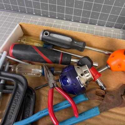  Tray of Hand Tools 