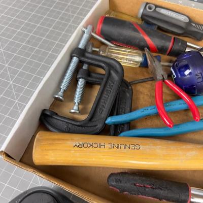  Tray of Hand Tools 