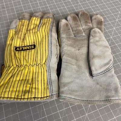 Gloves (2)