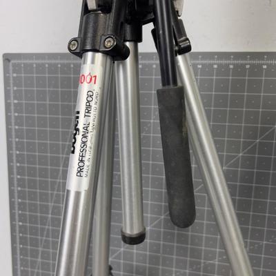 Tripods Bogen and a Targus 
