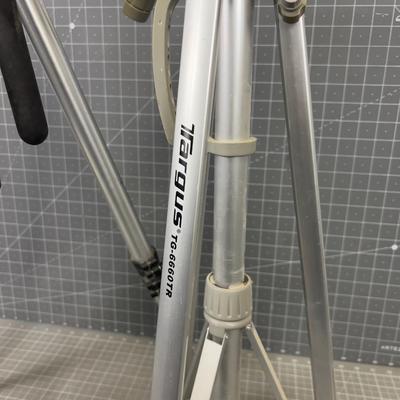Tripods Bogen and a Targus 