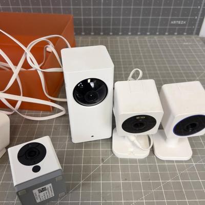 WYZE Cameras (7) 