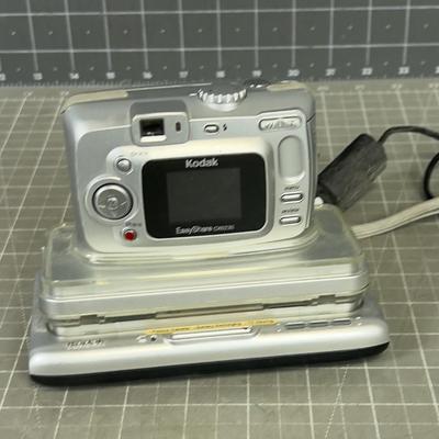 Kodak Easy Share Camera With A Cradle for TV or Computer