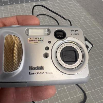 Kodak Easy Share Camera With A Cradle for TV or Computer
