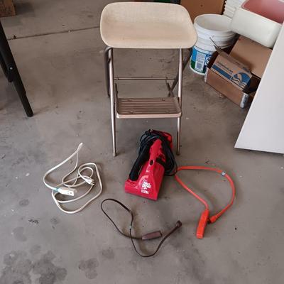 FOLDING STEP STOOL, DIRT DEVIL ULTRA AND EXTENSION CORDS
