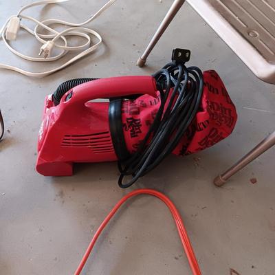 FOLDING STEP STOOL, DIRT DEVIL ULTRA AND EXTENSION CORDS
