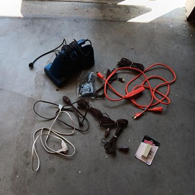 DIRT VAC AND SOME EXTENSION CORDS