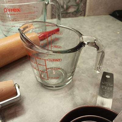 BRAUN MULTIQUICK MIXER AND OTHER BAKING NECESSITIES