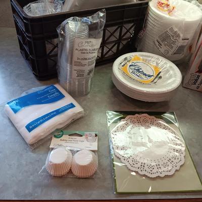 DISPOSABLE DINNERWARE