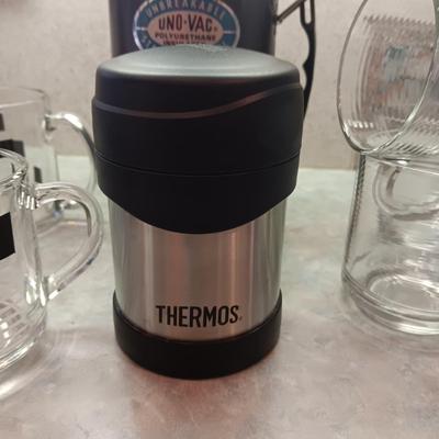 GLASS COFFEE CUPS AND 2 THERMOSES