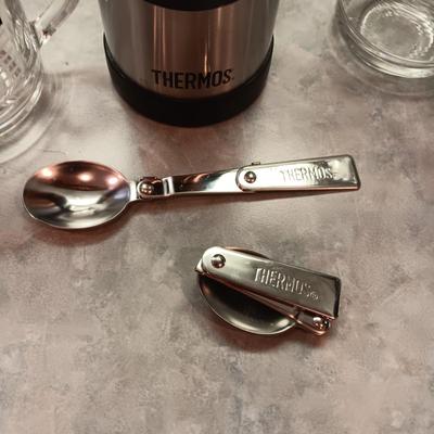 GLASS COFFEE CUPS AND 2 THERMOSES