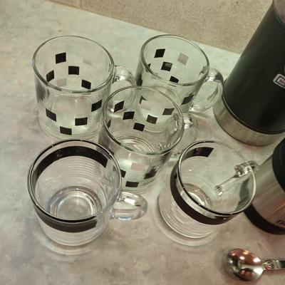 GLASS COFFEE CUPS AND 2 THERMOSES