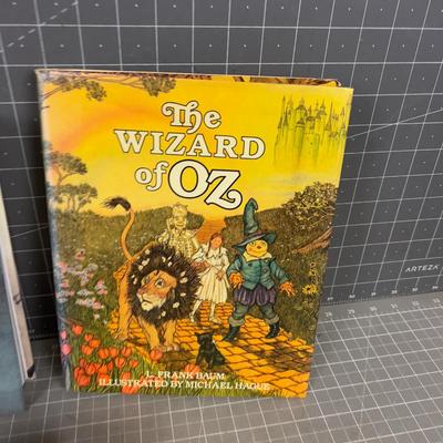 Beautifully Illustrated Story Books: Wizard Of Oz, Wind and the Willows, Watership Down 