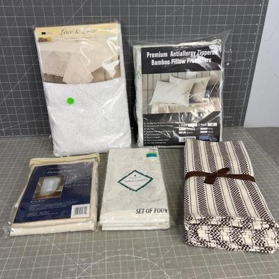 Curtains, Towels and Pillow Cases, NEW 