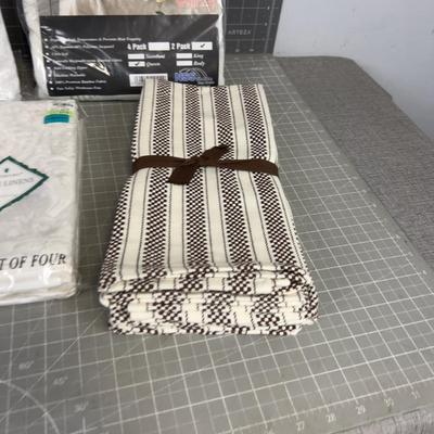 Curtains, Towels and Pillow Cases, NEW 