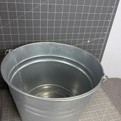Galvanized Bucket and Plastic Charcoal Bucket 