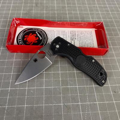 SPYDERCO Folding Pocket Knife
