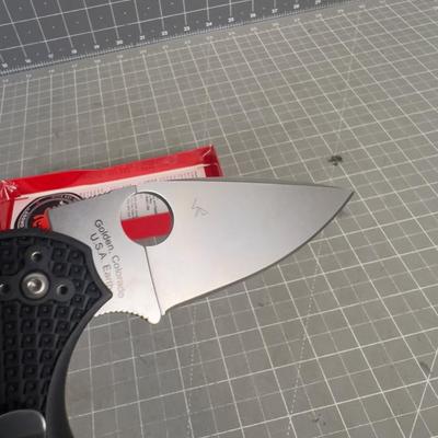 SPYDERCO Folding Pocket Knife