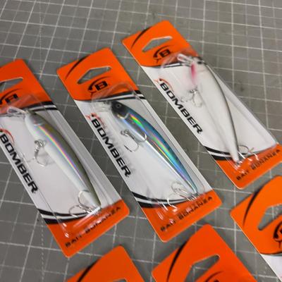 6-Pack BOMBER Lures NEW 